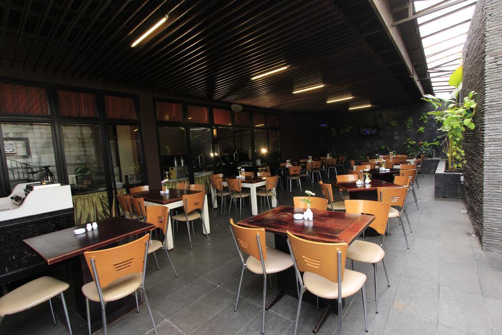 Grand Setiabudi Hotel Бандунг Экстерьер фото