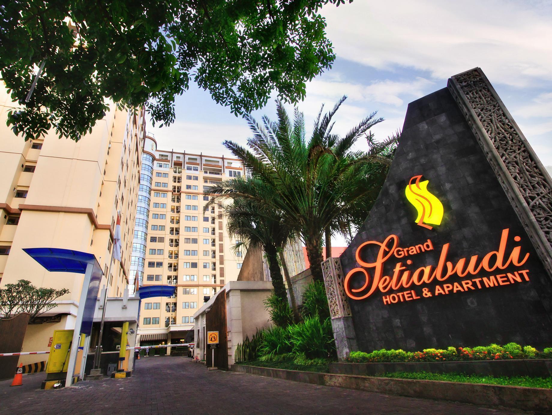 Grand Setiabudi Hotel Бандунг Экстерьер фото